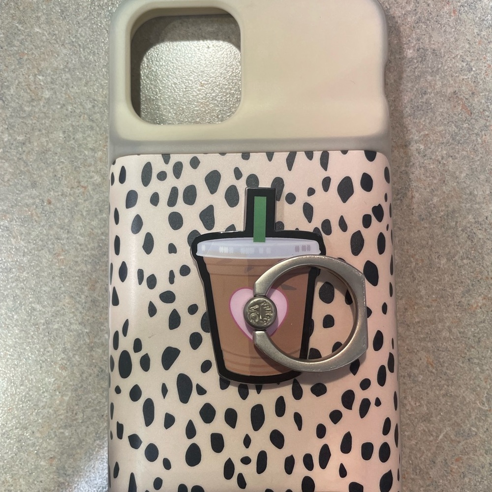 Velvet Caviar iPhone 12/12 Pro Spotted Cheetah Charging Case